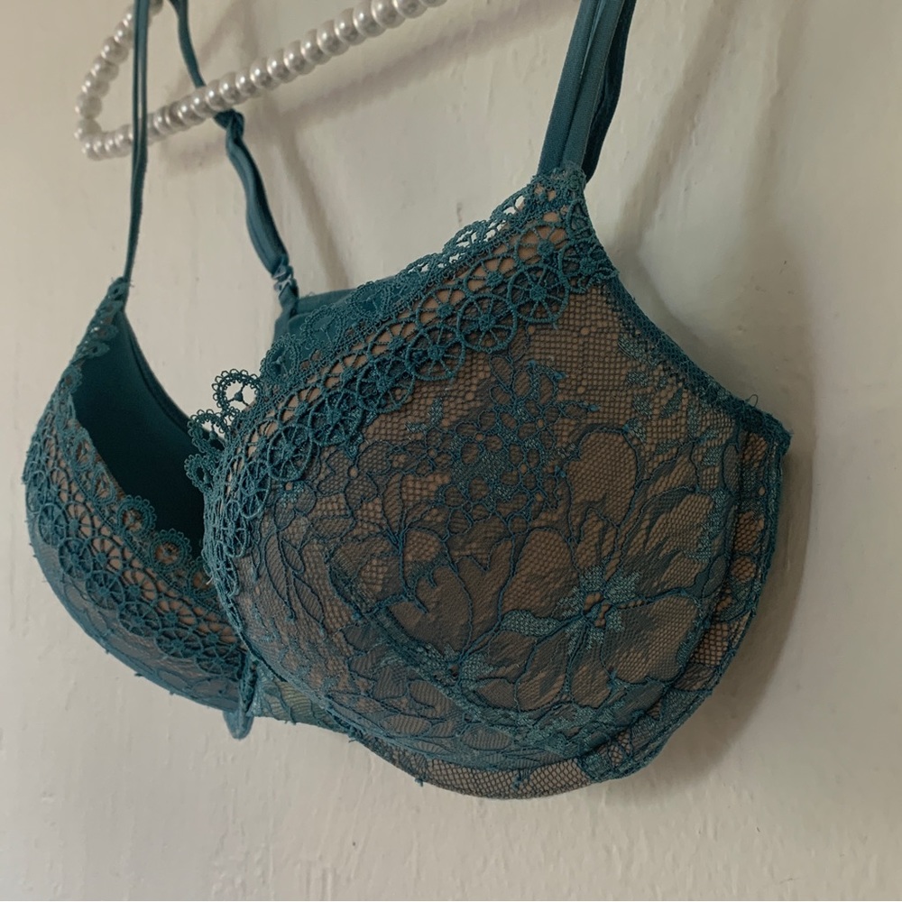 Victoria’s Secret Very Sexy Lace Overlay Push Up Bra - Picture 3 of 8